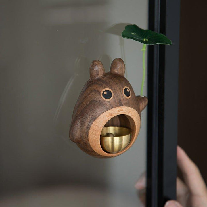Handgefertigte Holz Totoro Türklingel mit Metallglocke | Karnz