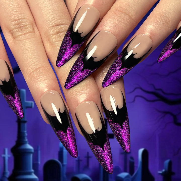 Kreative Stiletto-Nagelkunst mit blutroten Akzenten Karnz