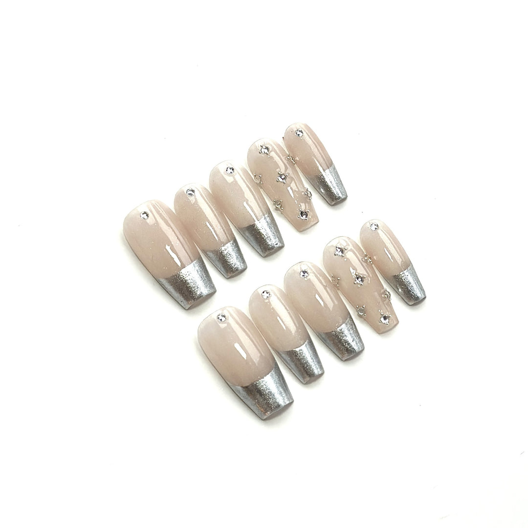 Elegantes Metallic Press-On Nail Art Set