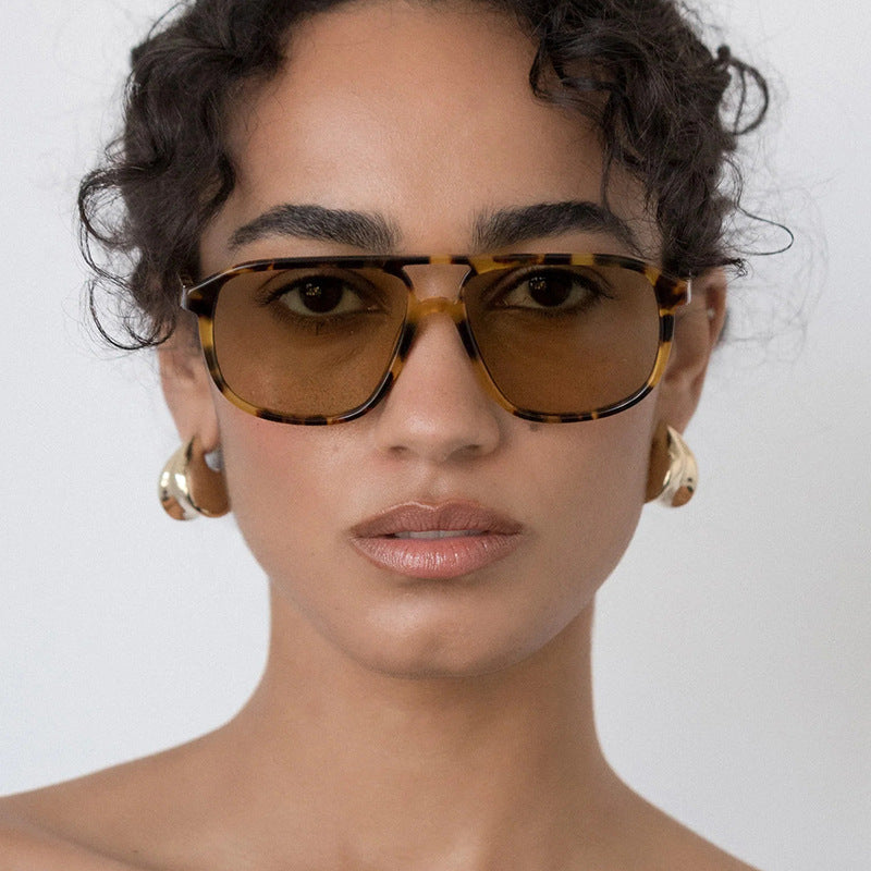 Damen modische Sonnenbrille im eleganten Quadratdesign Karnz