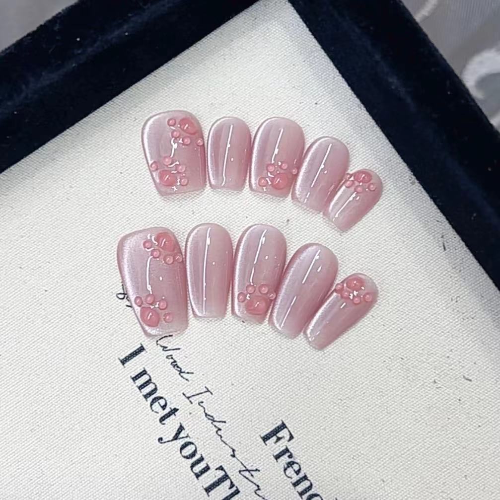 Künstlerische French Tip Press-On Nägel Karnz