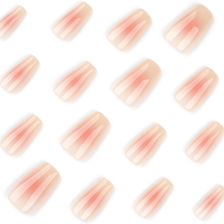 Elegante Gel-Nägel mit natürlich glänzender Oberfläche Karnz