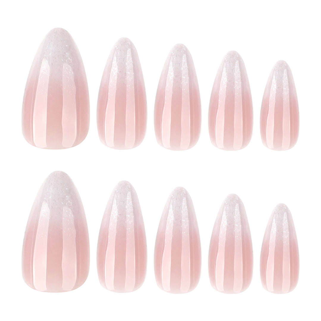 Elegante Nagelkunst mit Ombre-Design Karnz