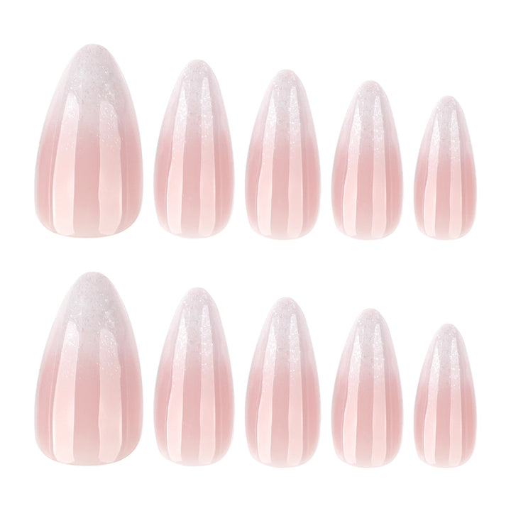 Elegante Nagelkunst mit Ombre-Design Karnz