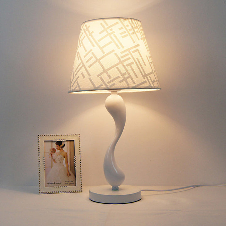 Künstlerische LED-Tischlampe