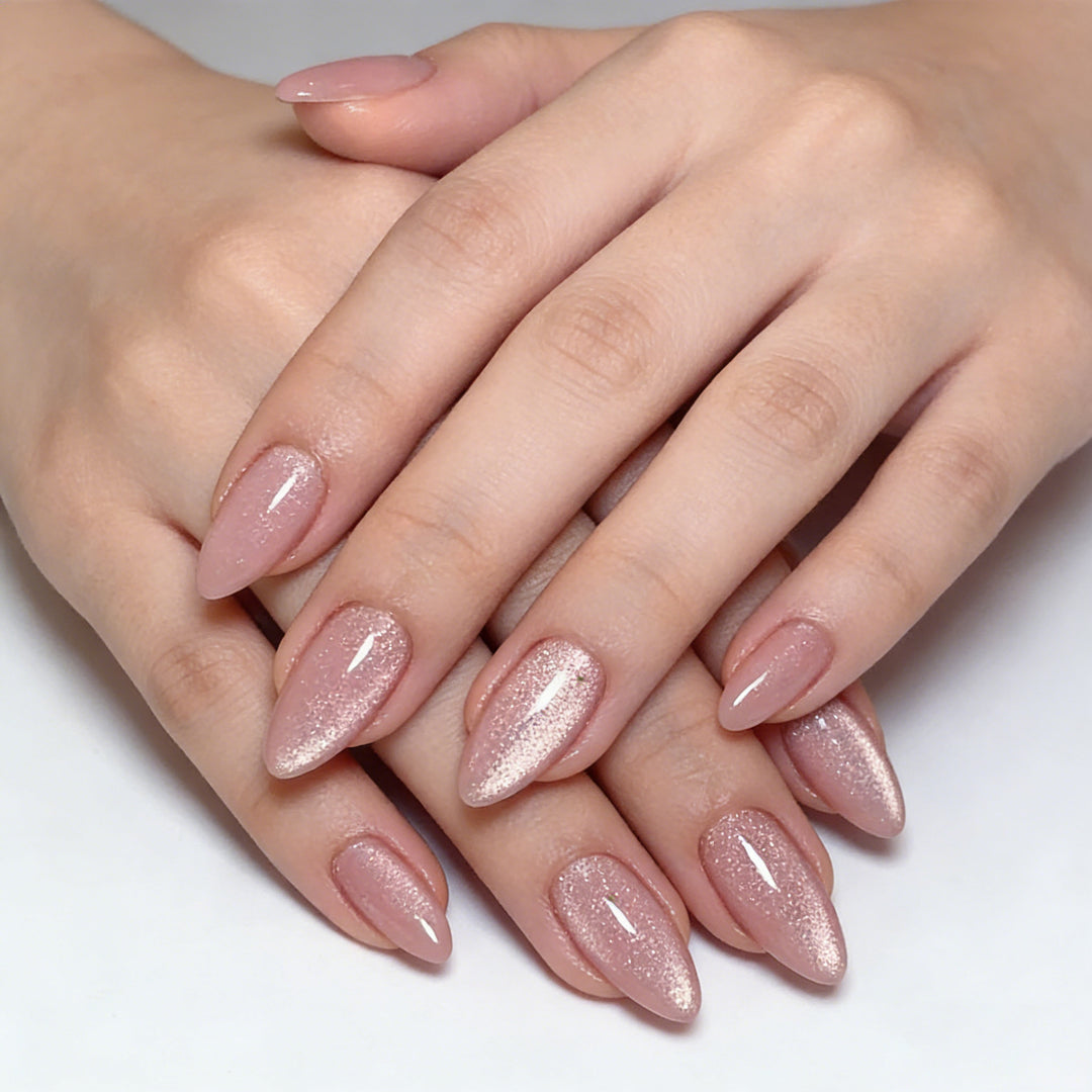 Elegante Glitzer-Stiletto-Nagelverzierungen Karnz