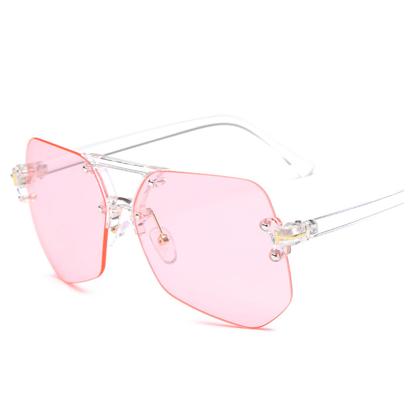 Damen Modische Sonnenbrille im futuristischen Design Karnz