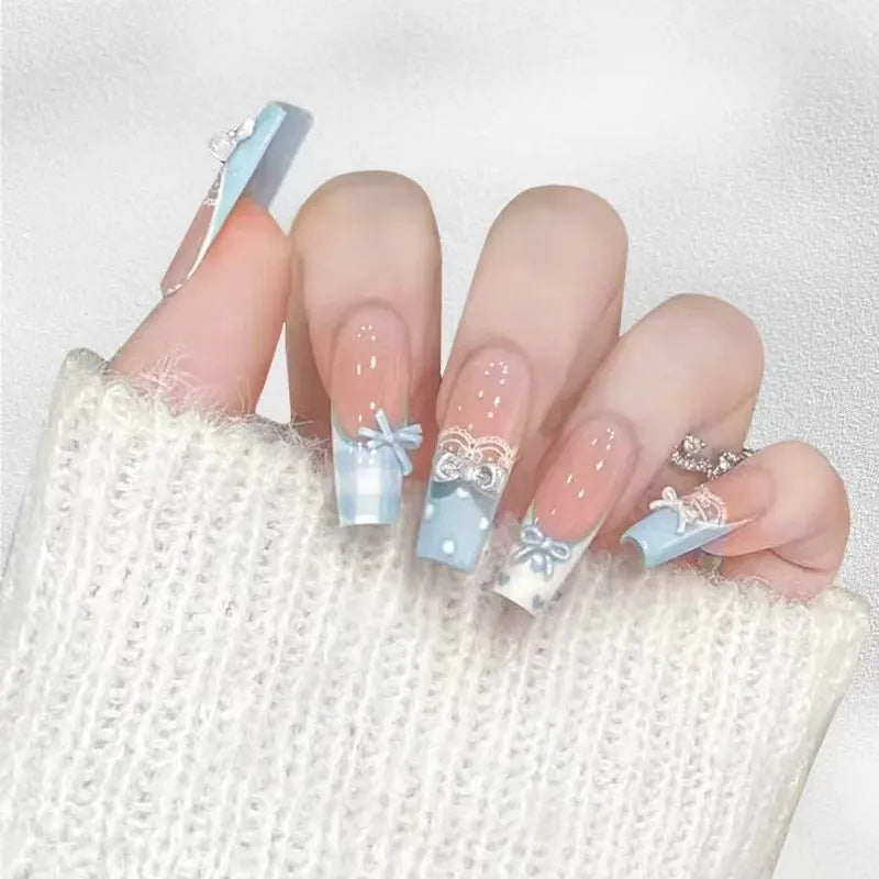 Erweitertes Glitzer-verstärktes Press-On Nagelset Karnz