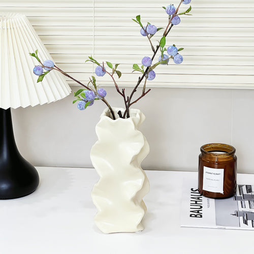 Stylische Keramikvase für die Darstellung von Wohnkultur