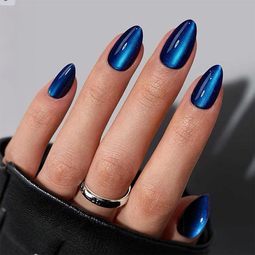 Glänzendes Stiletto Press-On Nails Set Karnz