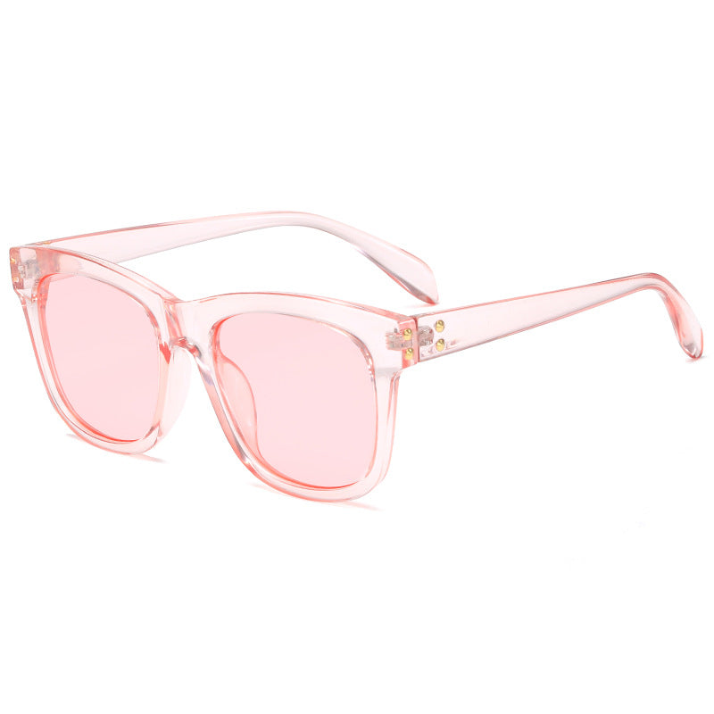 Damen modische Sonnenbrille im zeitgemäßen Design Karnz