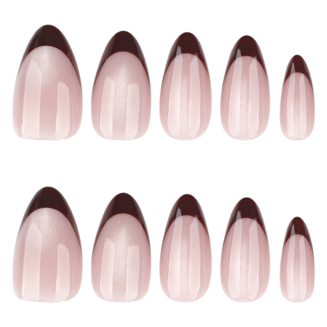 Elegante Acryl-Nägel mit modernem Ombre-Design Karnz