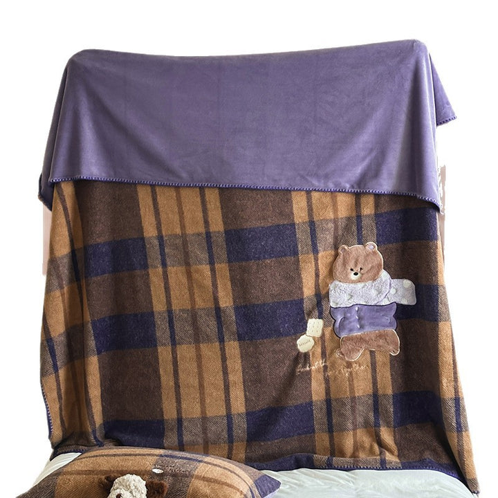 Kuscheldecke kariert mit applizierten Tiermotiven und weichem Veloursfutter