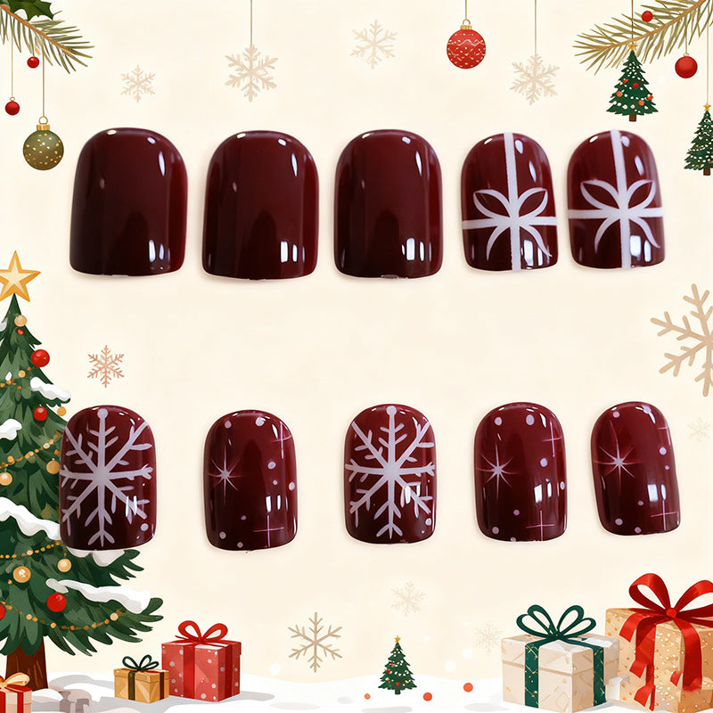 Festliche Winter-Nagelkunst Karnz