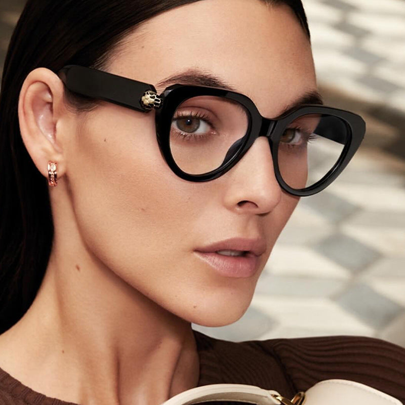 Damen Cat-Eye Sonnenbrille mit goldenen Akzenten und schützendem UV-Filter Karnz