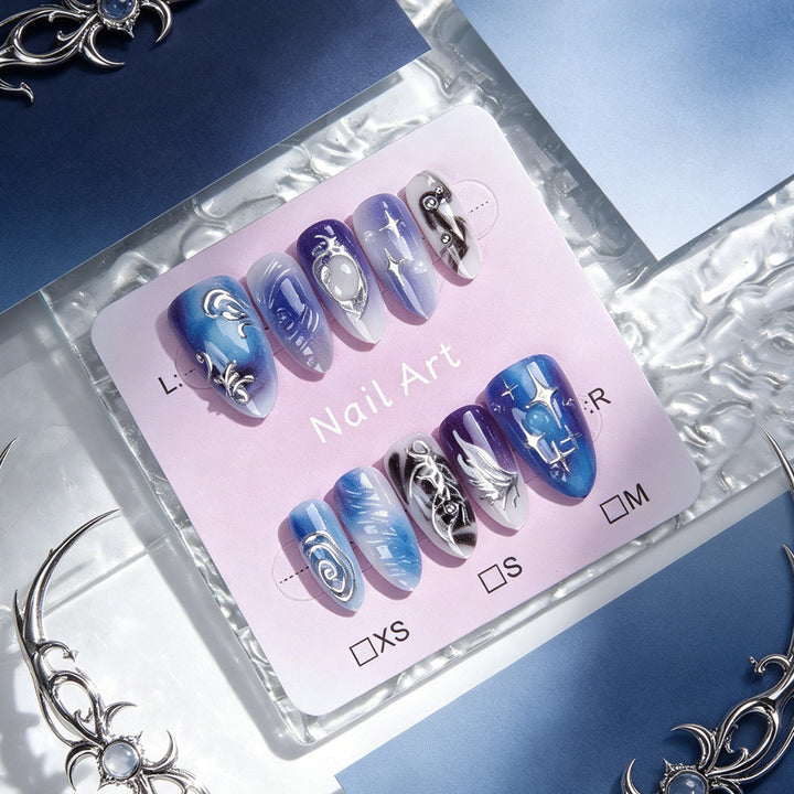 Kunstnagelset mit Eleganten Designs Karnz
