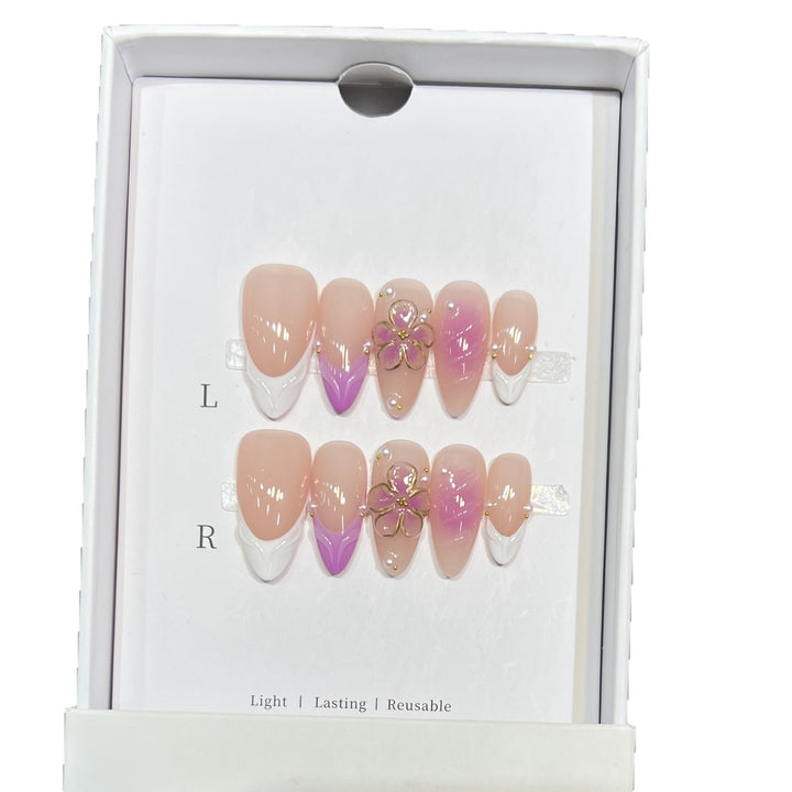 Künstlerisches Floral Press-On Nagelset Karnz