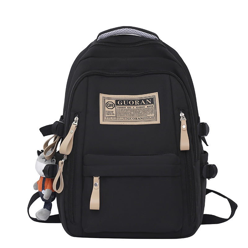 Vielseitiger Freizeit-Rucksack mit Plüsch-Schlüsselanhänger