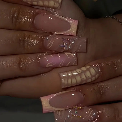 Chic 3D Floral Press-On Nail Art Karnz