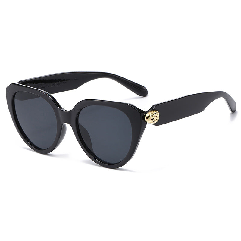 Damen Cat-Eye Sonnenbrille mit goldenen Akzenten und schützendem UV-Filter Karnz