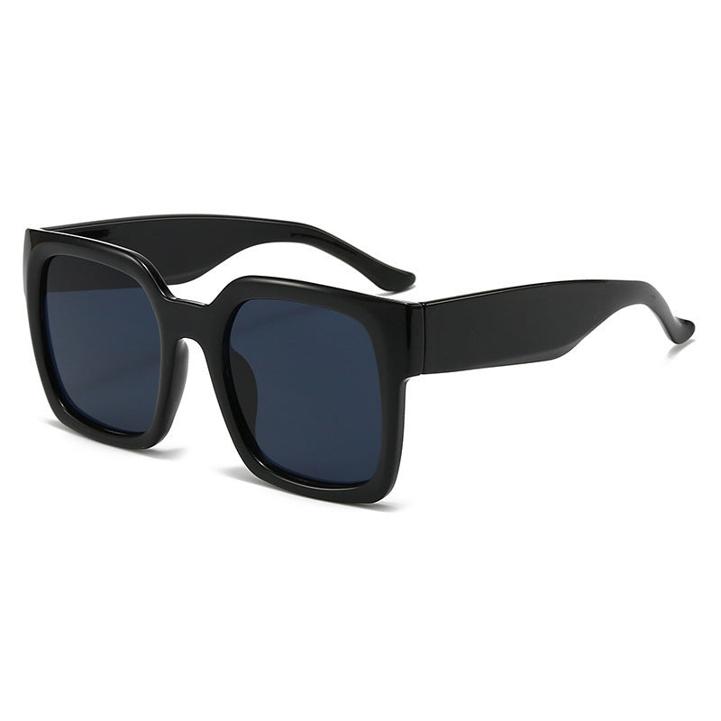 Damen quadratische Sonnenbrille mit stylischem Transparentrahmen und sanften Farbverlauf Karnz