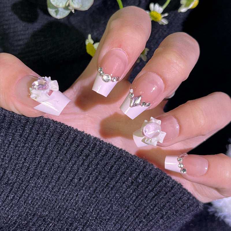 Dekorative Press-On Nagelkunst mit 3D-Blumenverzierungen Karnz