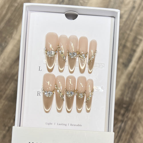Elegantes Stiletto Press-On Nail Set mit Rhinestones-Design Karnz