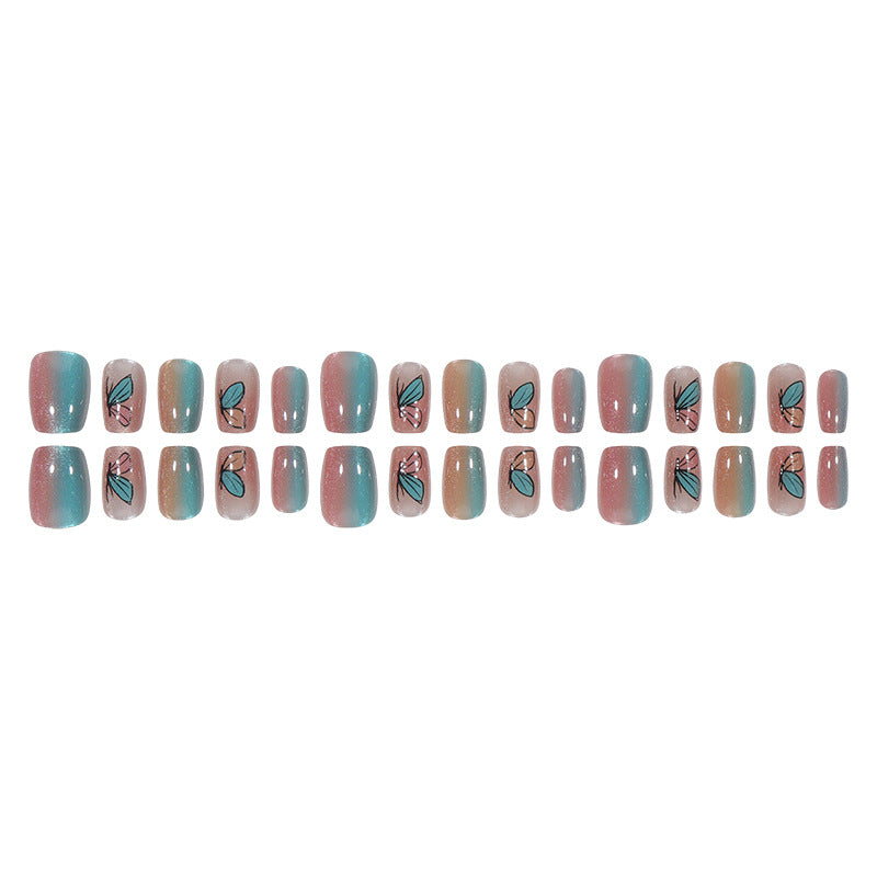 Blumeninspiriertes Press-On Nagelset Karnz