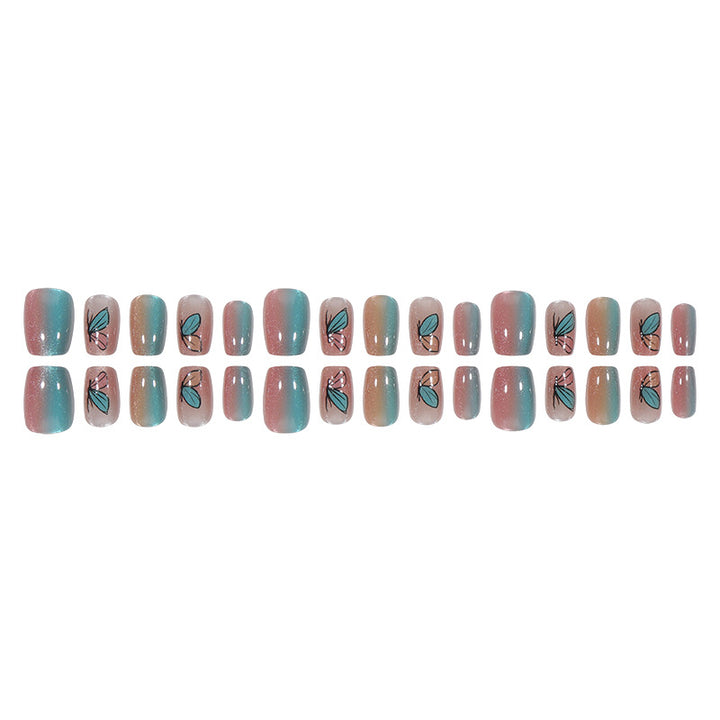 Blumeninspiriertes Press-On Nagelset Karnz