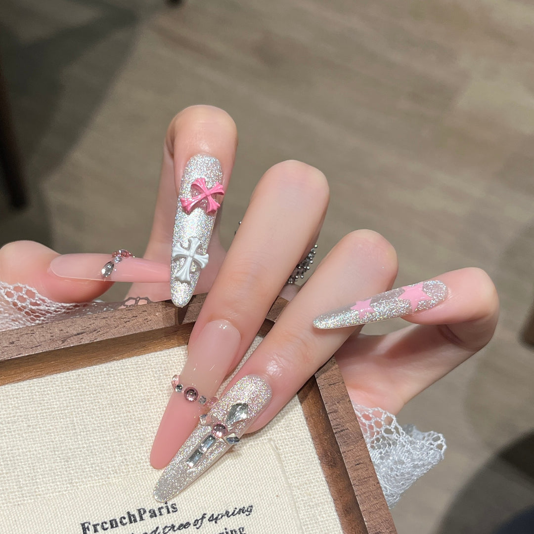 Luxus Themed Press-On Nageldesigns Karnz