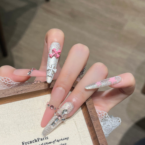 Luxus Themed Press-On Nageldesigns Karnz