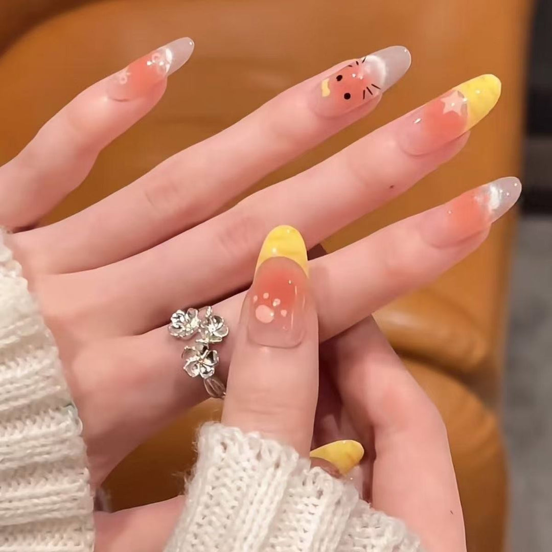 Thematische Charakter-verschönerte Press-On Nagelset Karnz