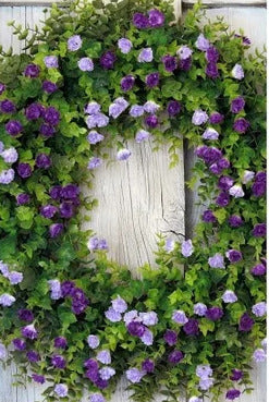 Floraler dekorativer Kranz