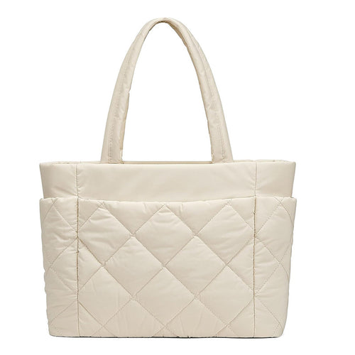 Elegante und Gepolsterte Tragetasche Karnz