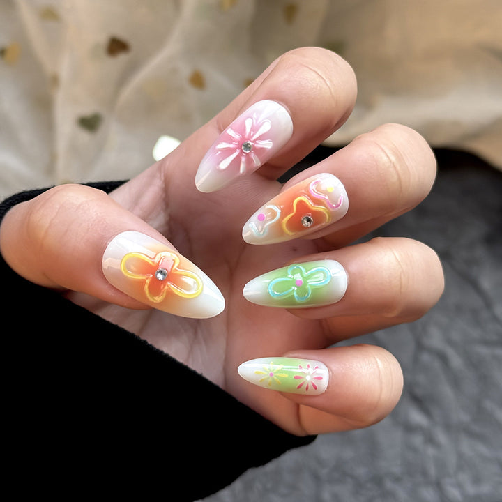 Künstlerisches Floral Press-On Nails Kit Karnz