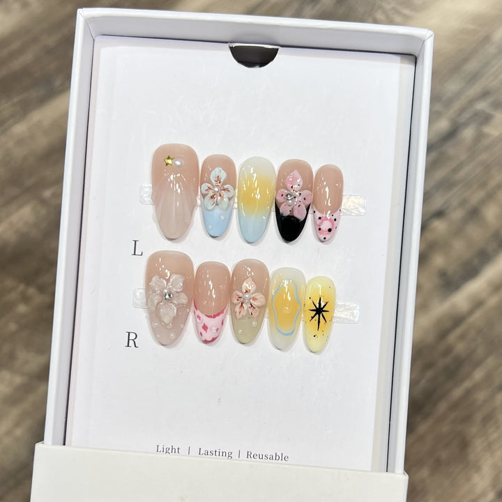 Künstlerisches Floral Press-On Nagelkunst Set Karnz