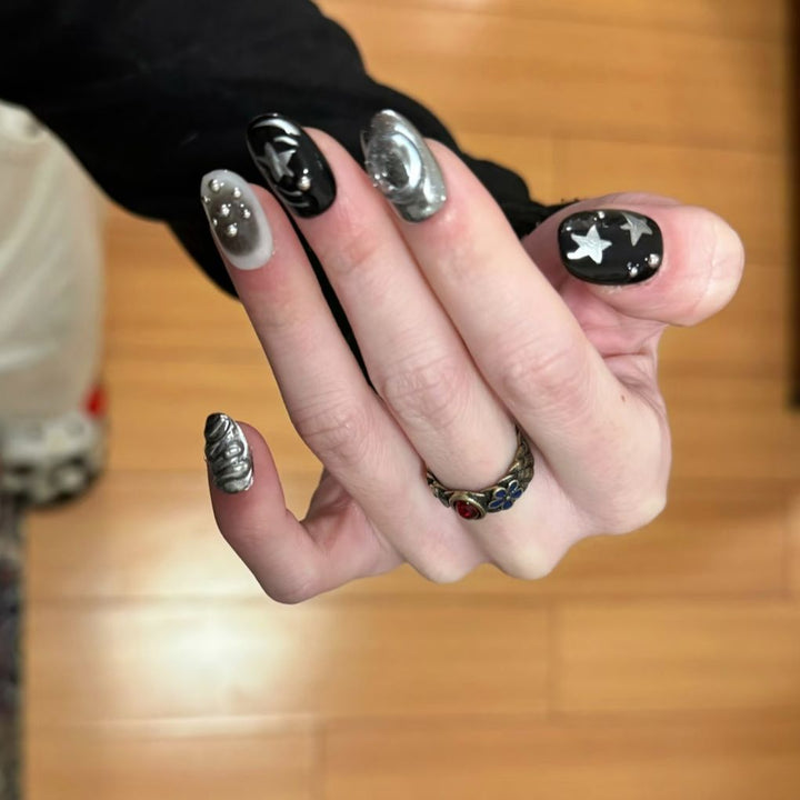 Künstlerisches Nagelkunstdesign