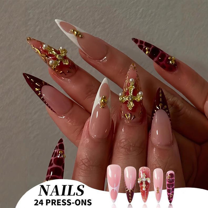 Elegantes Stiletto Press-On Nagelset Karnz