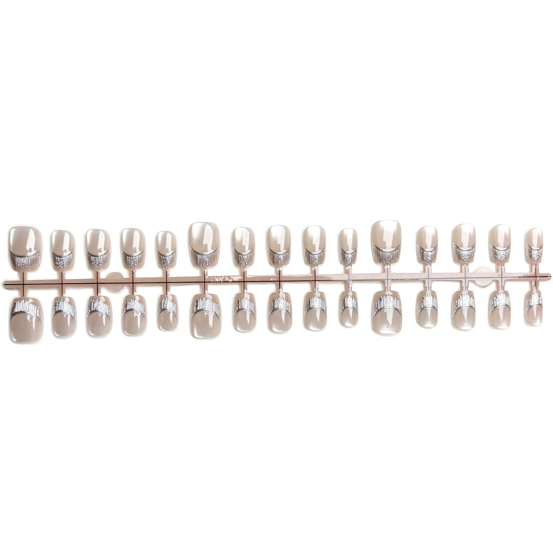 Elegantes Press-On-Nagelset mit Glitzerakzenten