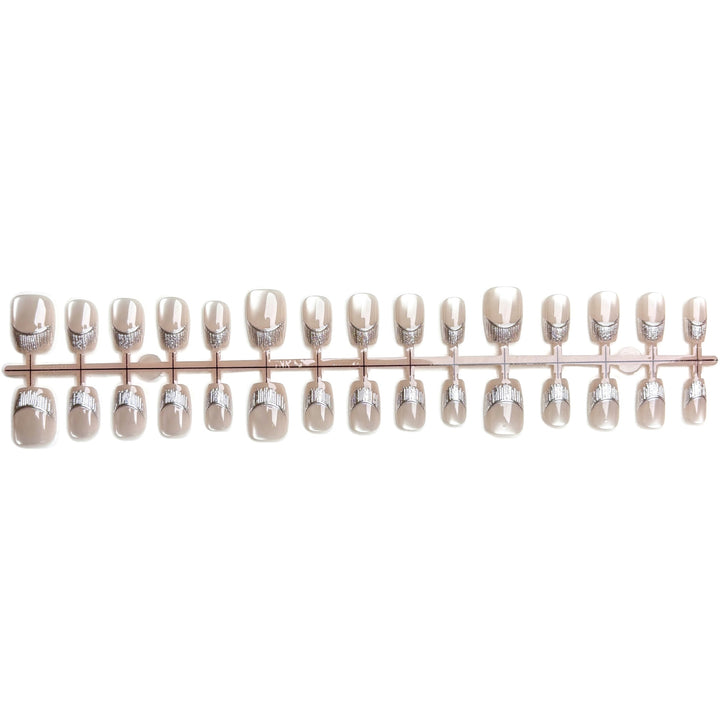 Elegantes Press-On-Nagelset mit Glitzerakzenten
