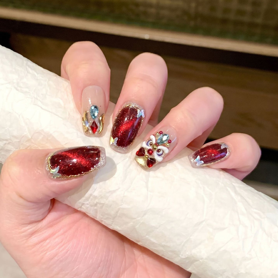 Dekorativer Press-On Nagelkunst-Kit mit Edelsteinakzenten Karnz