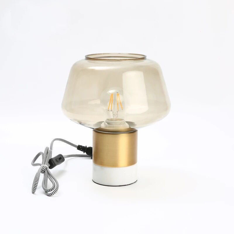 Künstlerische Tischlampe mit geometrischem Design