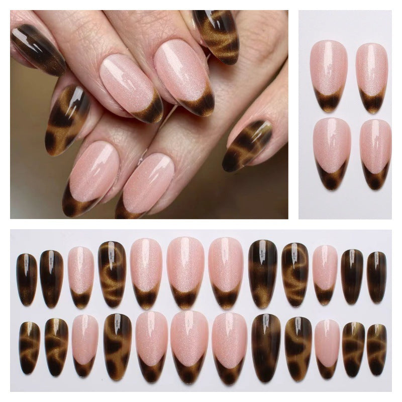 Kunstnägel mit eleganter Tortoiseshell-Spitzen Karnz
