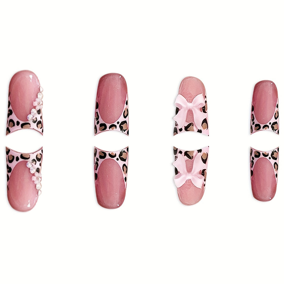Glamouröse Blumene und Leopardenmuster Press-On Nagelkunst Karnz