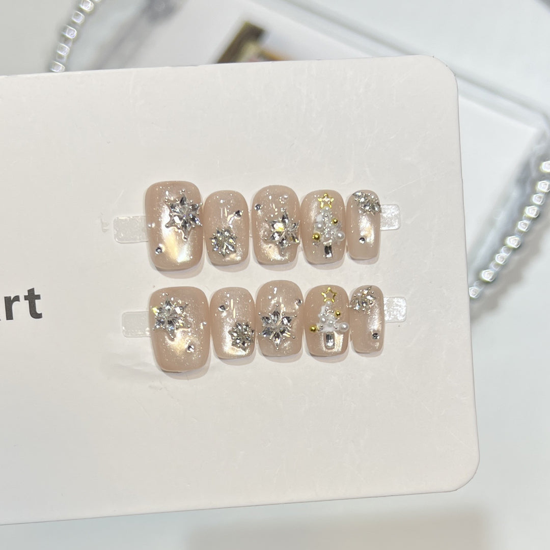 Elegantes Press-On-Nagelkunst-Set mit funkelnden Akzenten Karnz