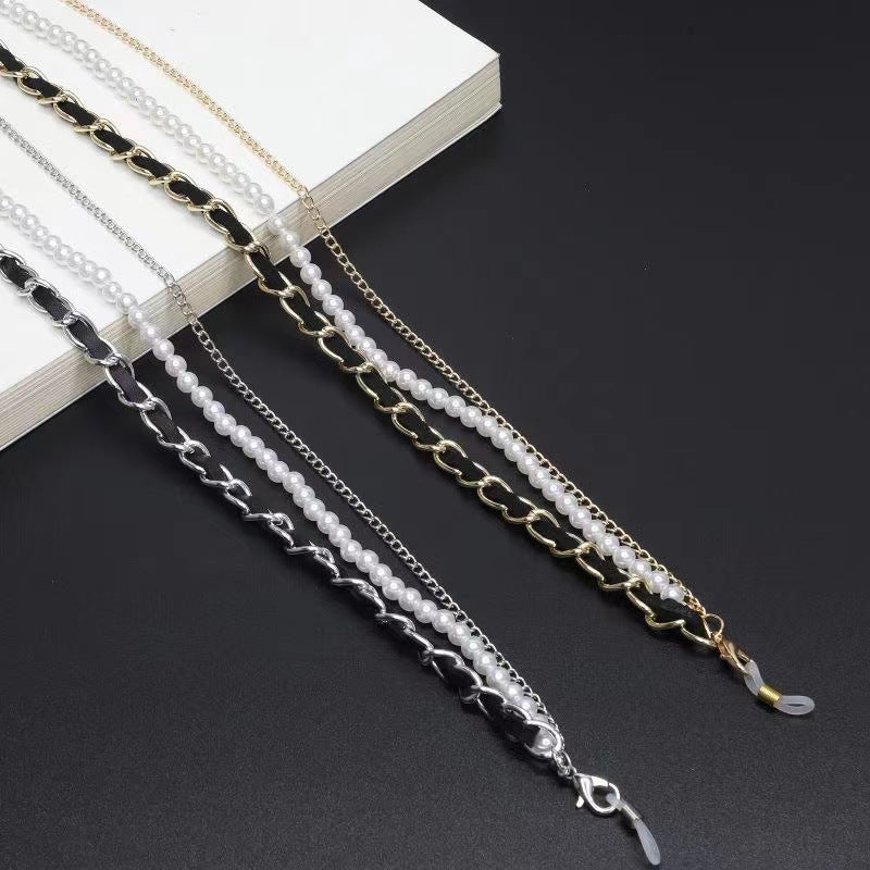 Dekorativer Brillenband mit Perlen Karnz