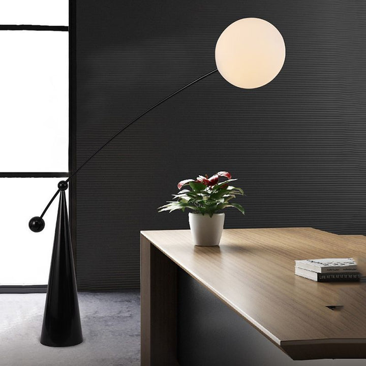 Moderne Stehlampe