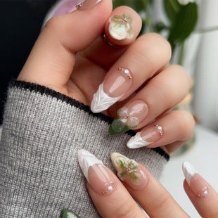 Elegante Gel-Nagelkunstverlängerungen Karnz