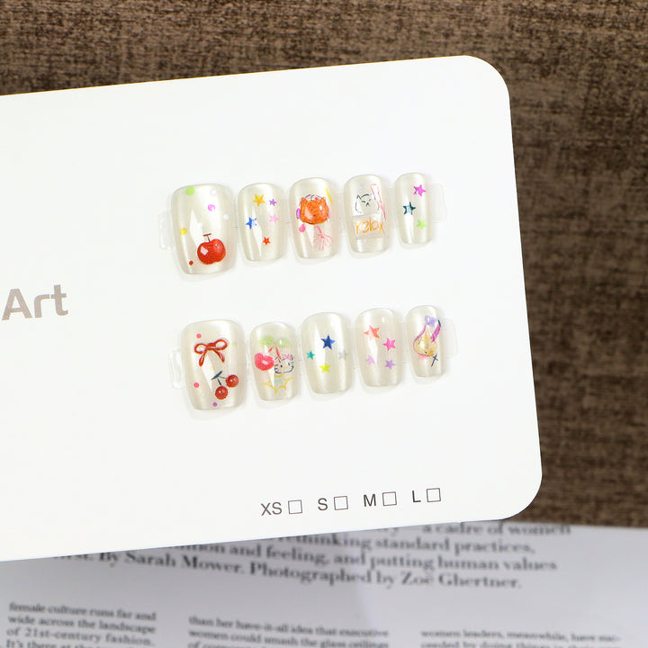 Kreatives Design Press-On Nagelkunst Karnz