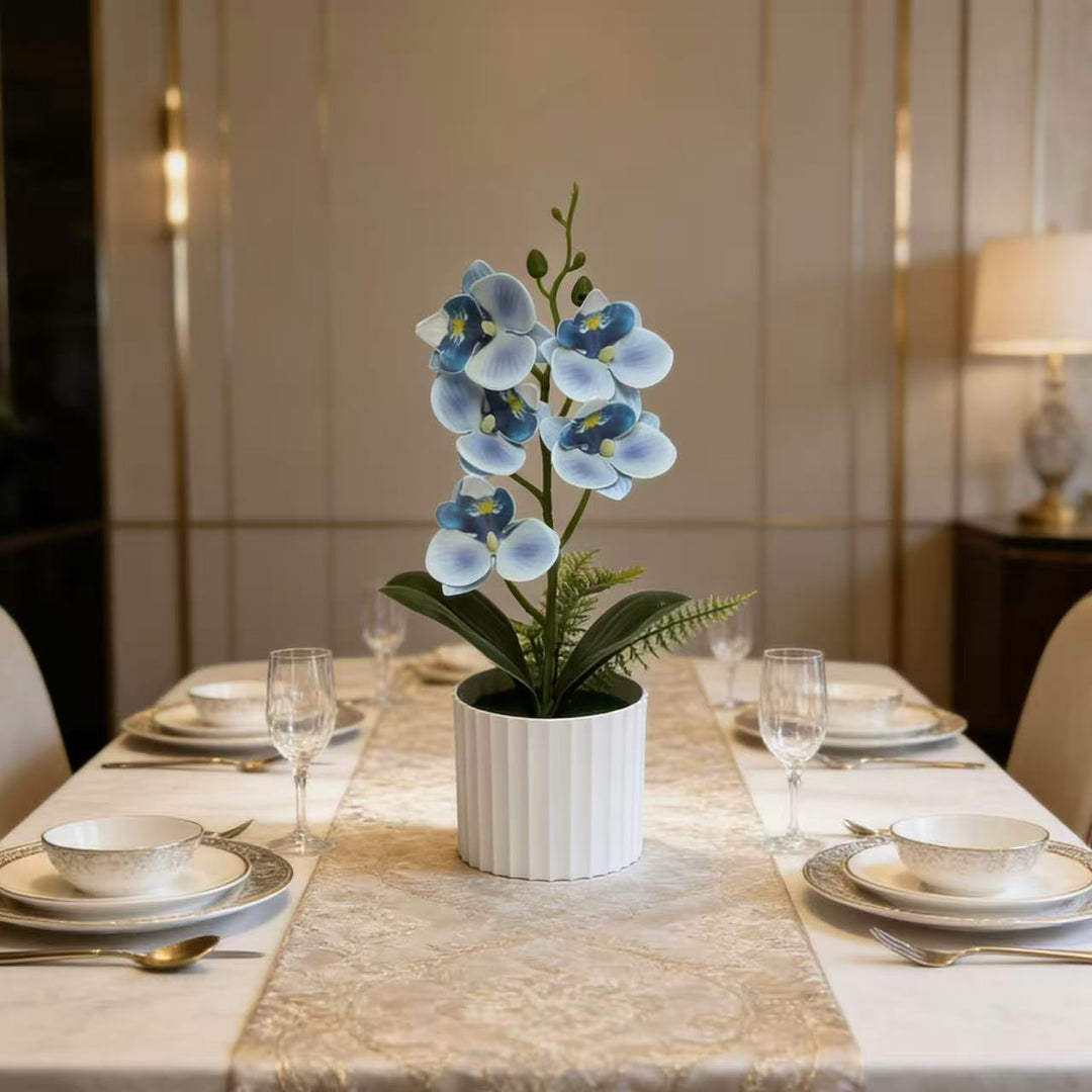 Faux Orchideen Arrangement für Innendekoration zuhause